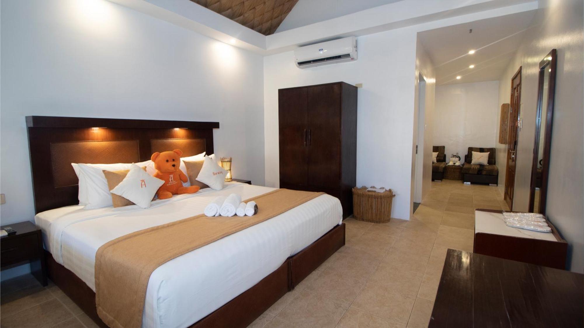 Ambassador In Paradise Balabag  Екстер'єр фото A room at the resort